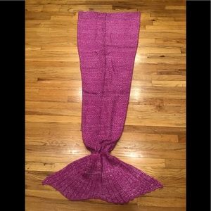 FUCHSIA MERMAID TAIL KNIT BLANKET NEW ONE SZ 4 ALL